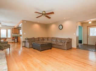 4751 Chestnut Trl, Cedar Rapids, IA 52411