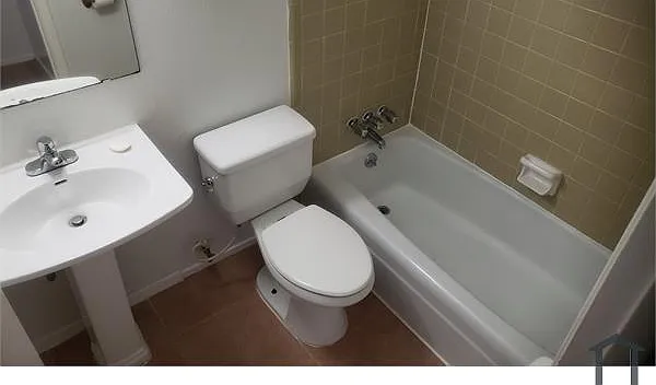 8616 Putnam Dr #101 — Photo 12