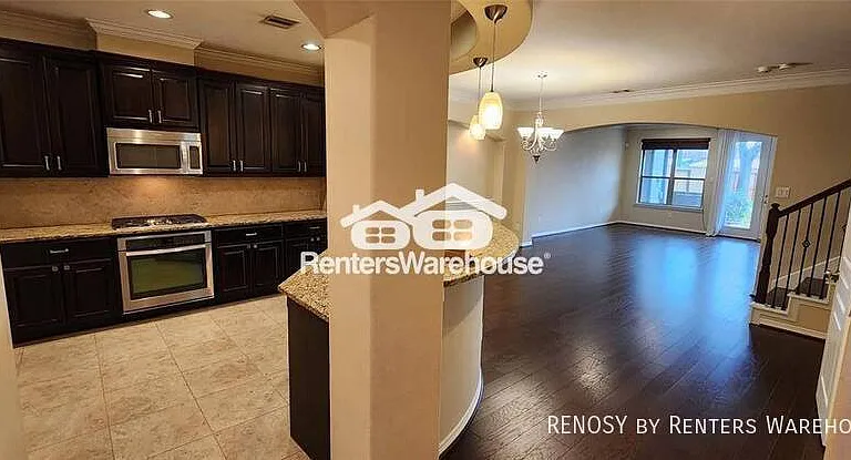 829 W 26th St #COPY — Photo 3