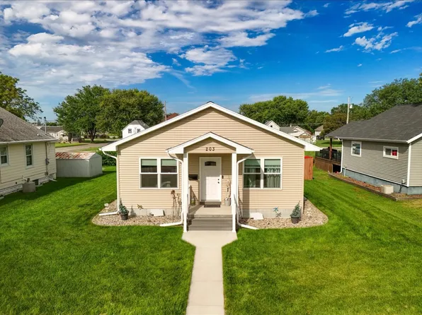 203 N Pine St, Norfolk, NE 68701