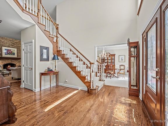 5th image of 554 W Rosiland Rd N