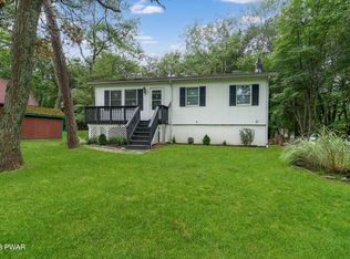 108 Heather Hill Rd, Dingmans Ferry, PA 18328