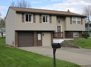 110 Amherst Dr, Butler, PA