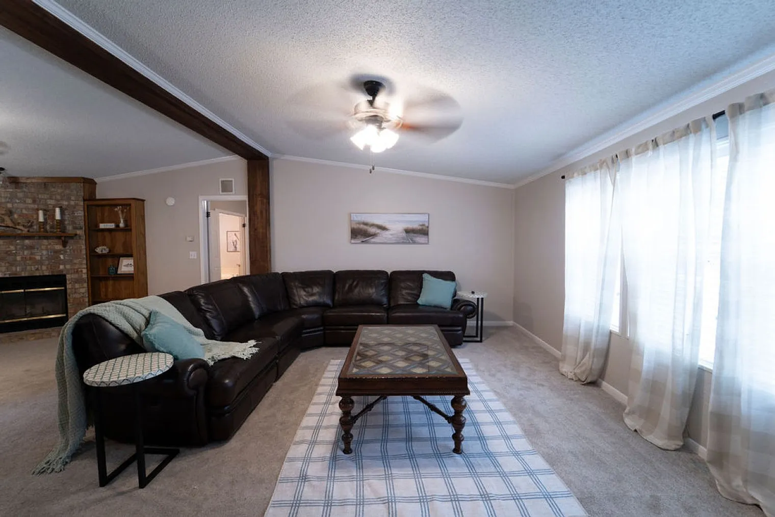 4 bed, 2.0 bath, 1969 sqft, $2,618 — Photo 1