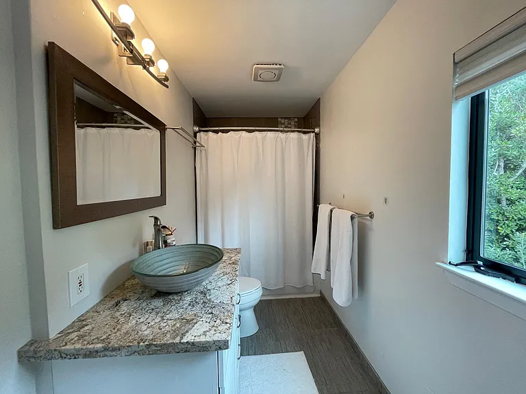 Upstairs bathroom