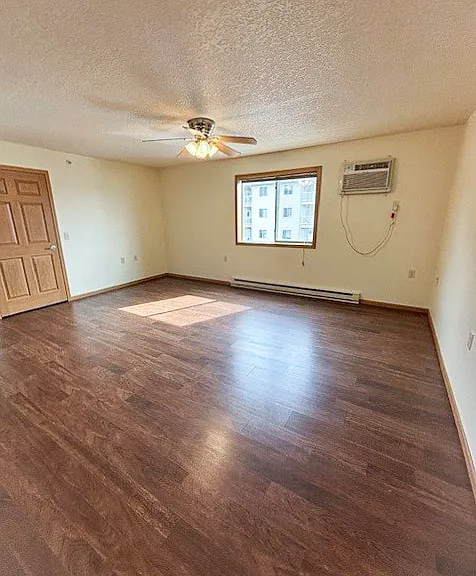 493 E South Ave #5 — Photo 1