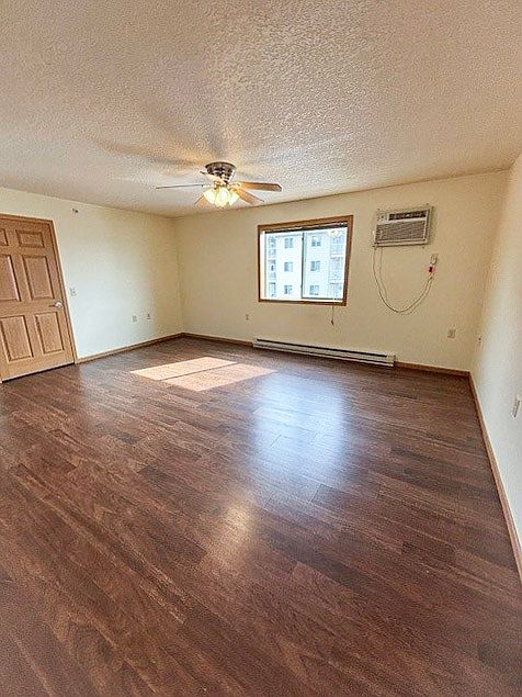 1st image of 493 E South Ave #5