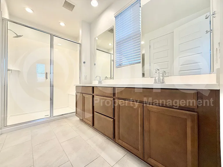 9432 W Roma Ave — Photo 29