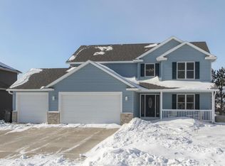 2616 Heartland Dr NW, Rochester, MN 55901