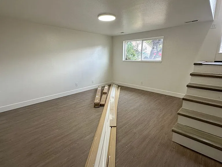 1076 S Virginia Cir — Photo 6