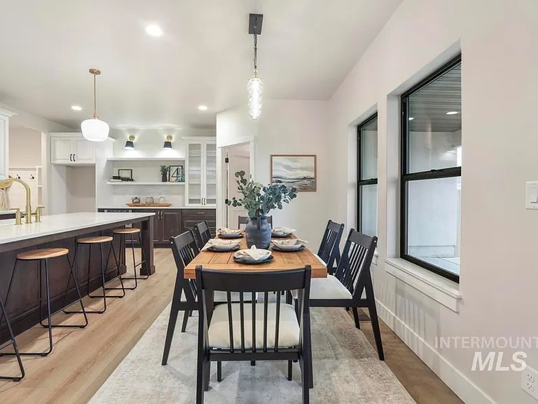 547 Canyon Falls Dr — Photo 17