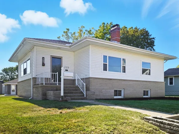 223 W Main St, Mount Sterling, OH 43143