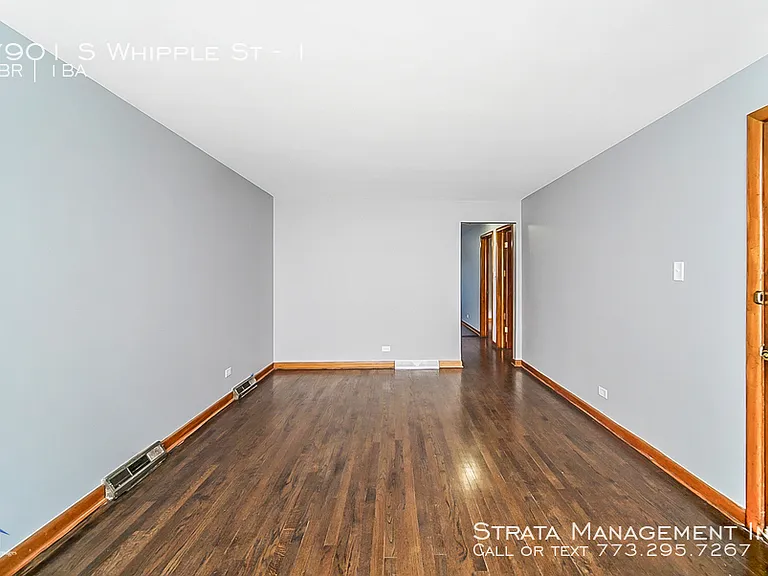 7906 S Whipple St #1 — Photo 4