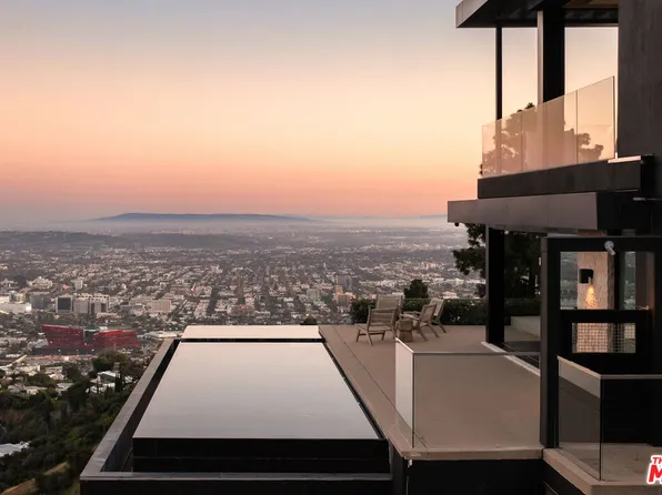 1616 Blue Jay Way, Los Angeles, CA 90069