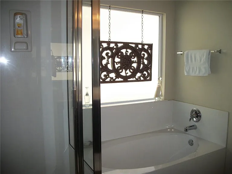 933 Heritage Springs Trl — Photo 11