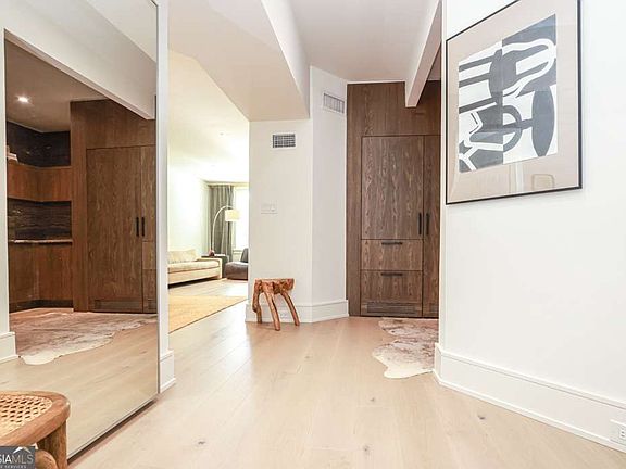 5th image of 2840 Peachtree Rd NE APT 407
