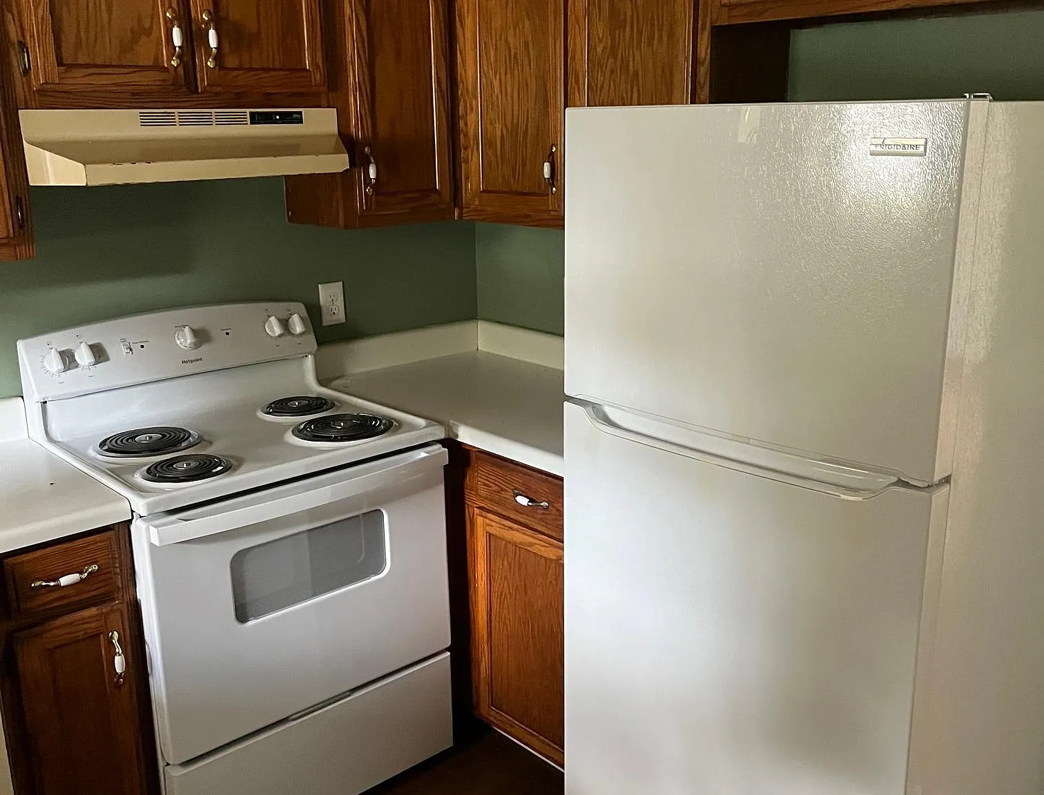 2 bed, 1.5 bath, 1000 sqft, $1,200 — Photo 3