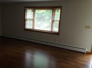 320 Mountain Rd, Hamden, CT 06514