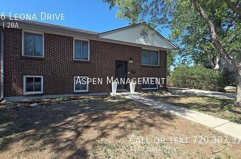 546 Leona Dr — Photo 1