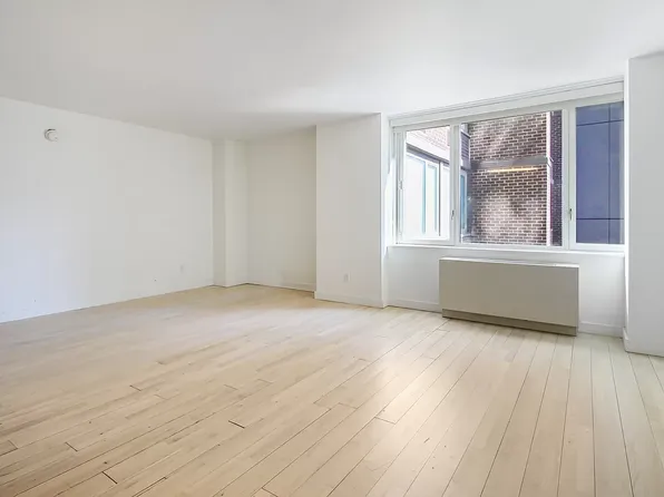 322 West 57th Street image 3 of 15