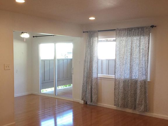 2nd image of 2834 Malabar Ave