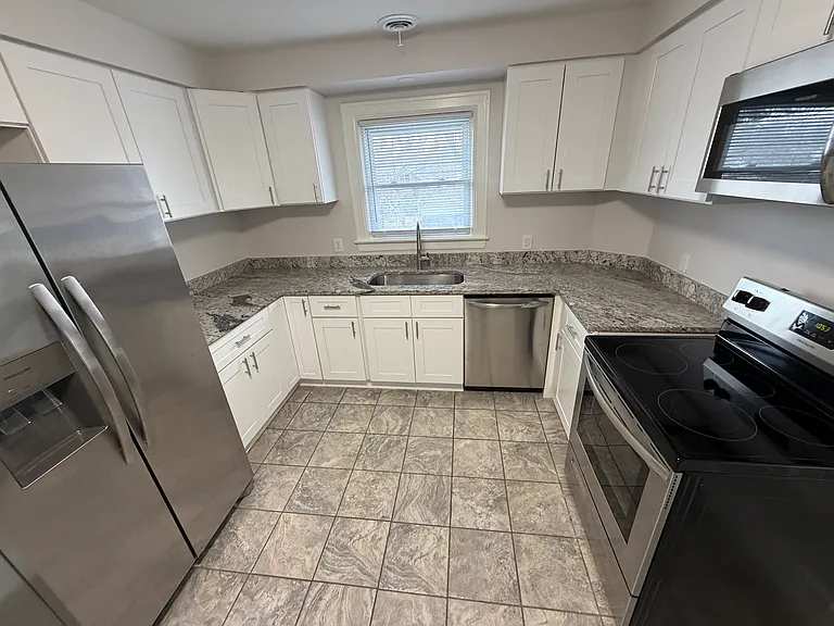 139 Gallup St — Photo 48