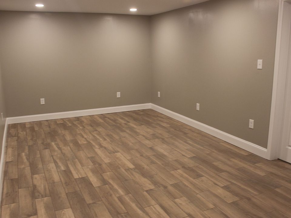 1st image of 246 Hill Ct