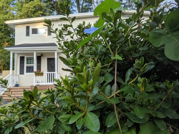 4263 Allison Cir, Fairfax, VA 22030