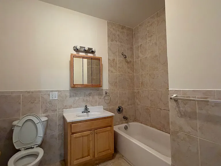577 Broadway #8 — Photo 4
