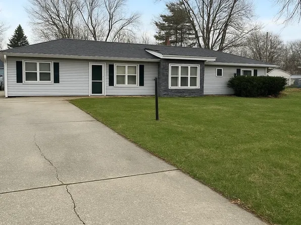 2228 Terrace Dr, Cedar Falls, IA 50613