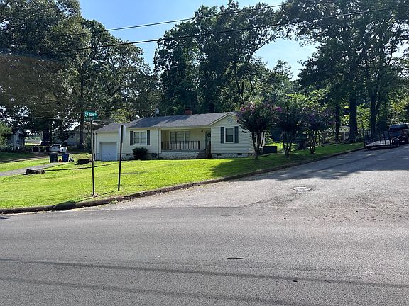 2nd image of 915 Stewart Ave