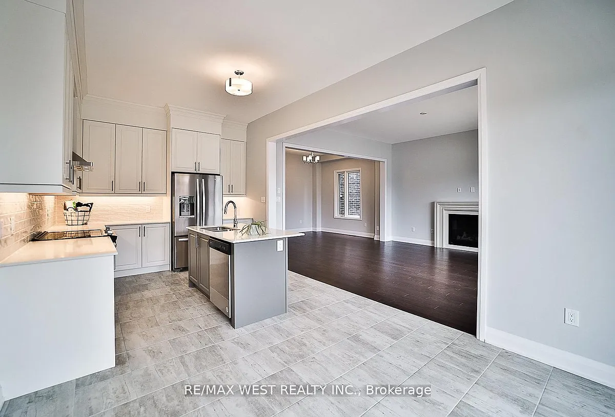 Photo 2 of 23 - 14 Periwinkle Rd E - Springwater, ON Building Photo - 14 Periwinkle Rd E