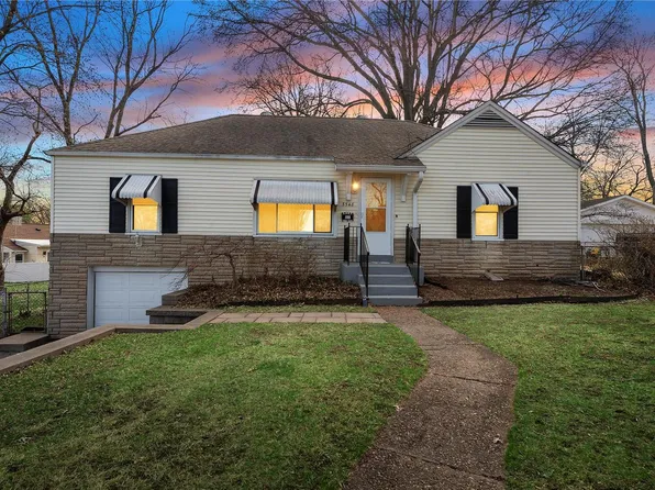 3548 Westridge Ln, Saint Ann, MO 63074