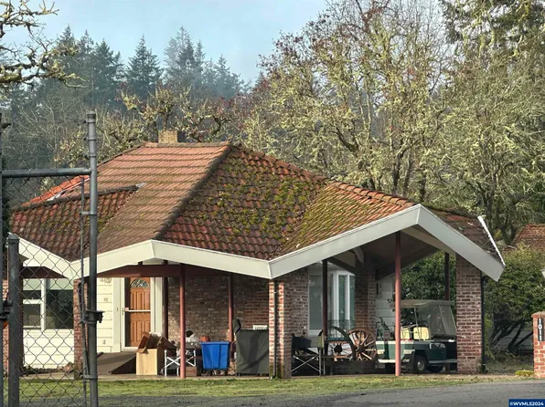 1011 Pleasant Valley Rd, Sweet Home, OR 97386