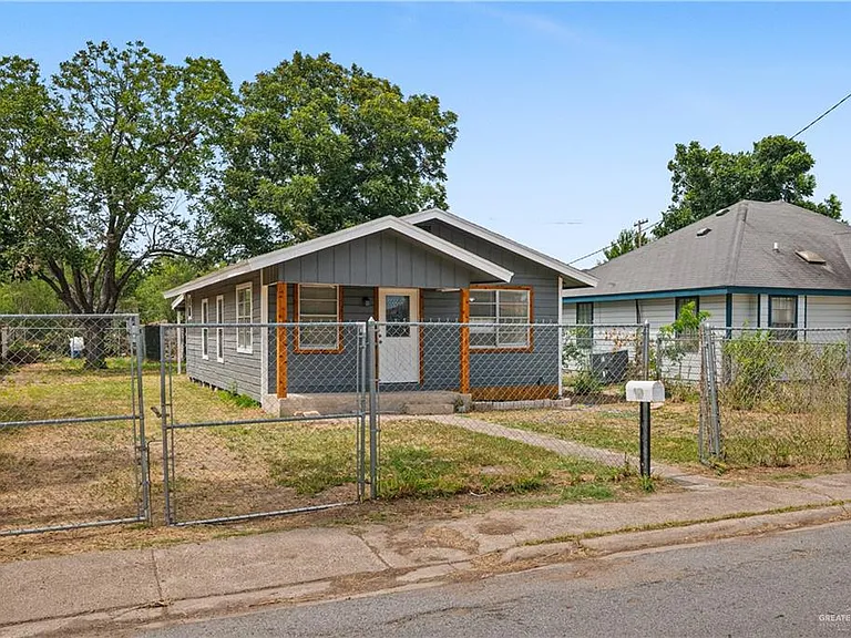 2517 W Hackberry Ave — Photo 4