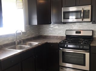 405 Ridgewood Dr, Palestine, TX 75803