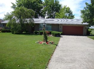 1047 W Hampton Rd, Essexville, MI