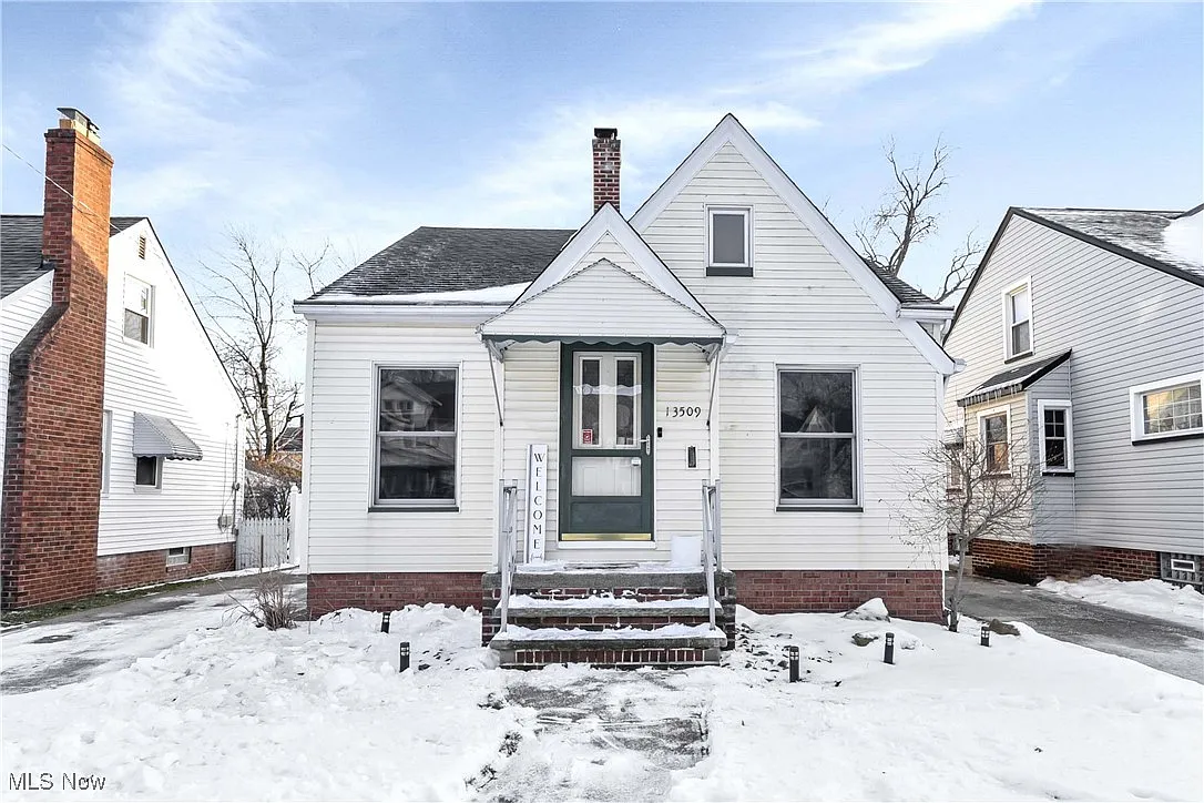 13509 Wainstead Ave photo 1