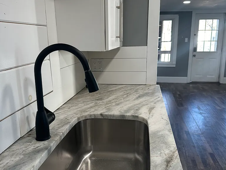 8 Beacon St #A — Photo 2