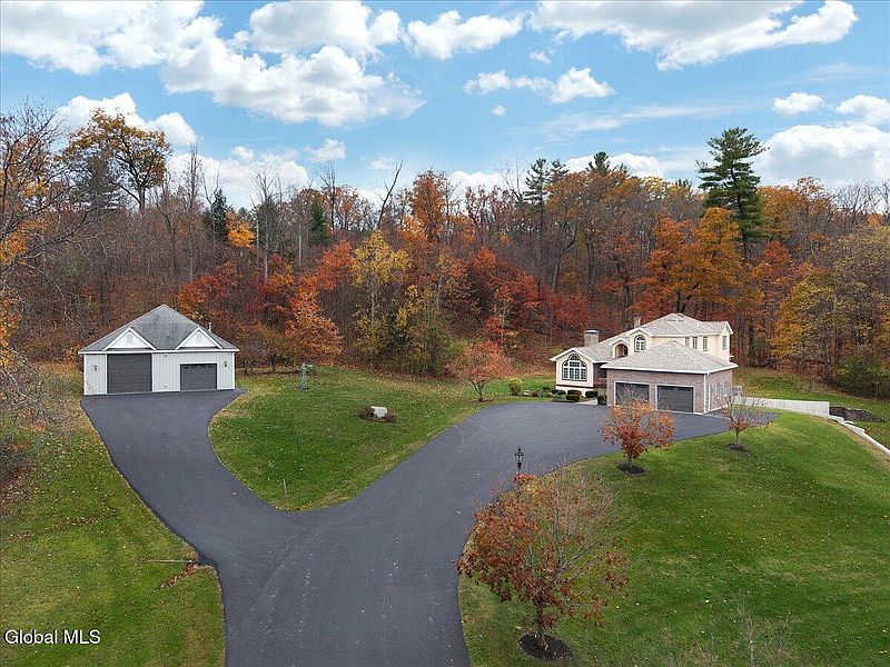 5th image of 1306 Putnam Road