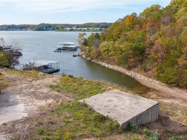 191 Borders Dr, Lake Ozark, MO 65049
