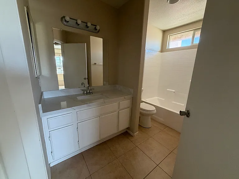 1439 Avena Way — Photo 14