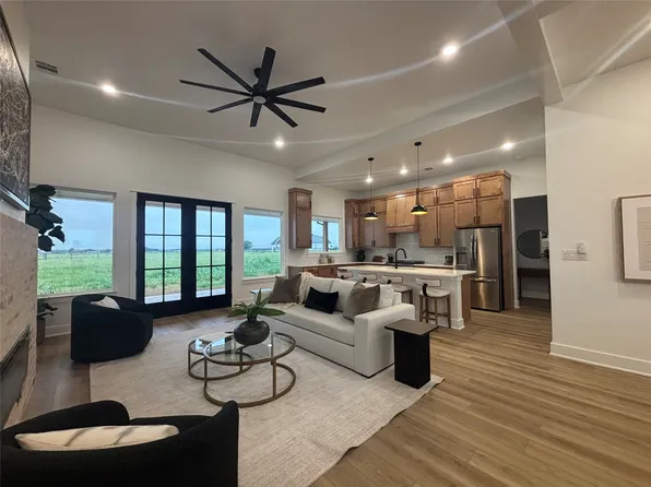 496 Willow Moon Ranch Rd, Crawford, TX 76638