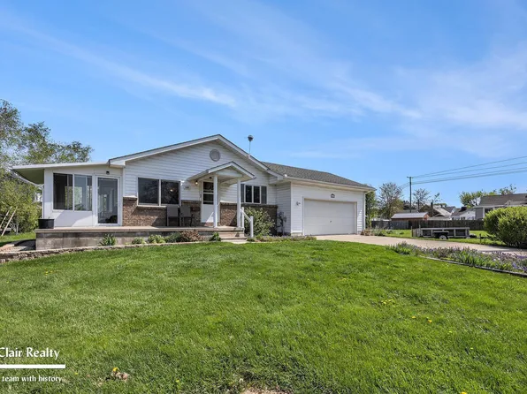 618 River St, Marine City, MI 48039