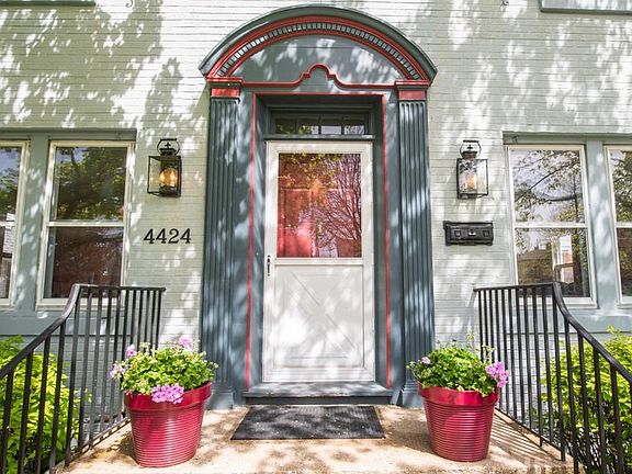 3rd image of 4424 N Maryland Ave