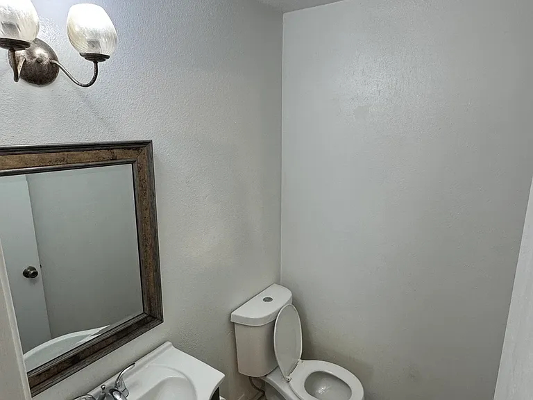 5001 Woodland Park Blvd #5003 — Photo 10