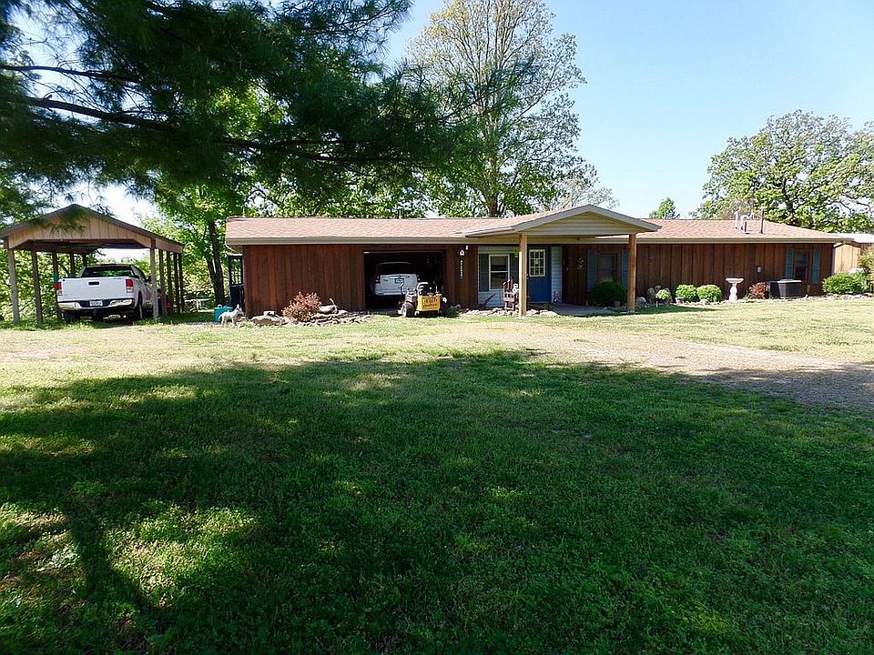 2 Bed/2 Bath Home, NEW ROOF!