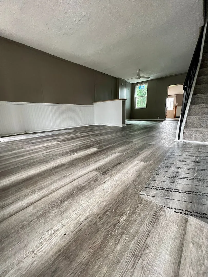 Stunning 4-Bedroom Townhome in Brookhaven! Available mid-September! — Photo 3