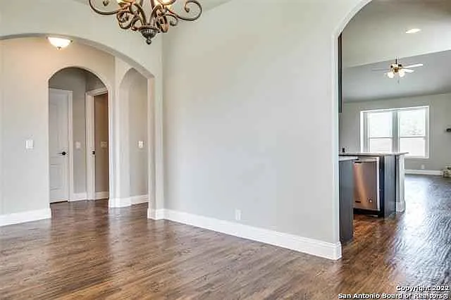 4613 Sephora Dr — Photo 6