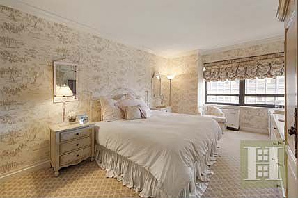 3rd image of 240 E 47th St APT 28B